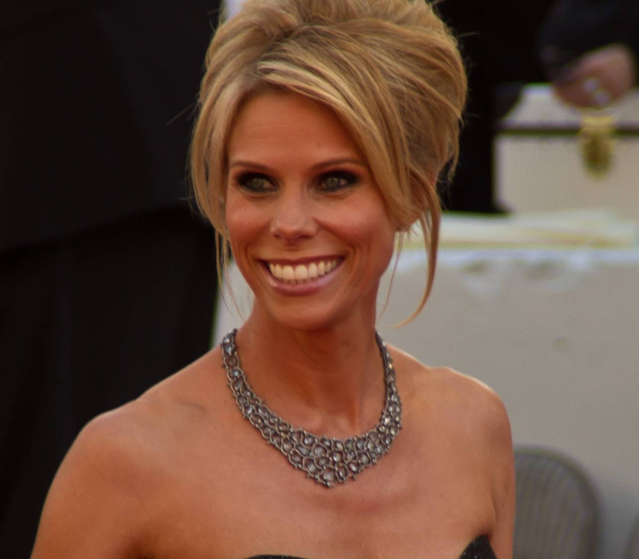 Image of a comedian, producer, and film director, Cheryl Hines
